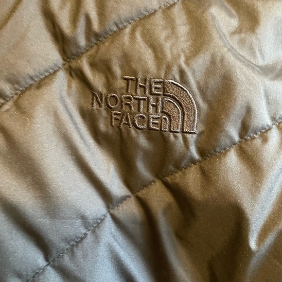 THE NORTH FACE- MOSSBUD INSULATED REVERSIBLE JACKET WOMEN'S small, black - Picture 4 of 6